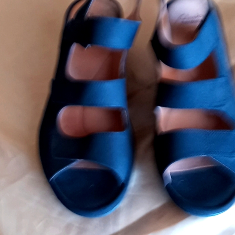 Clarks summer sandal size 91/2 black